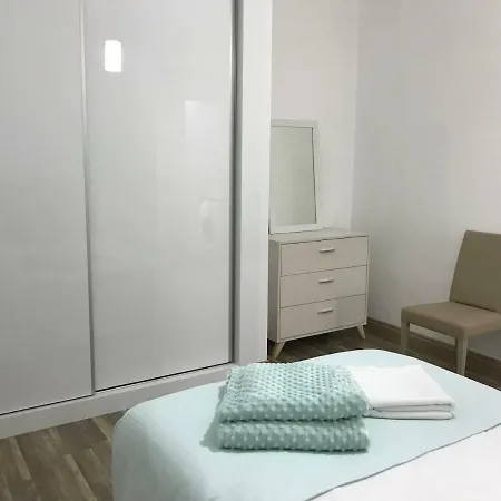 Bnt Luxury 2 Bedroom With Balcony 아파트 *