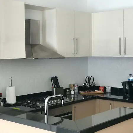 Bnt Luxury 2 Bedroom With Balcony 아파트 *