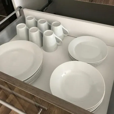 Bnt Luxury 2 Bedroom With Balcony * 키레니아